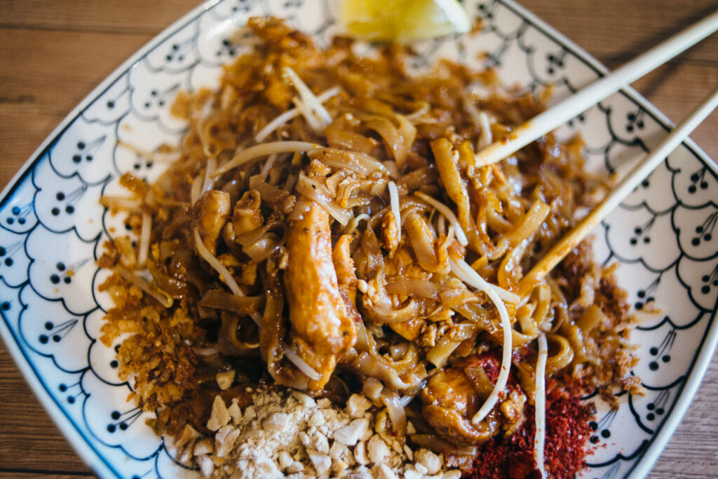 pad thai baguette mi